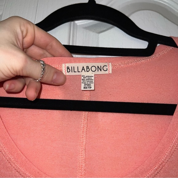BILLABONG tshirt - Picture 2 of 3
